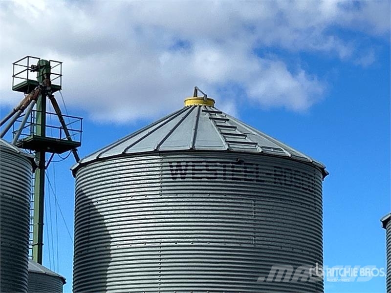  Westeel-Rostco +/- 2550 bu 8 Ring Grain Bin Unidades/máquinas de processamento e armazenamento de culturas - Outros