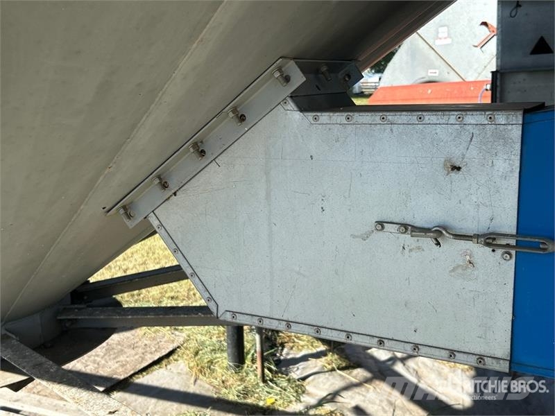 Westeel-Rostco +/- 4100 bu 6 Ring Hopper Grain Bin Termény feldolgozó/tároló berendezések - Egyebek