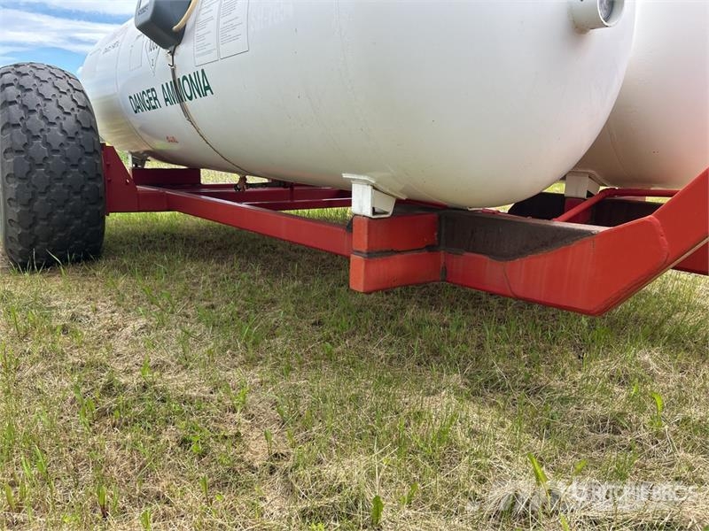Western 2000 gal NH3 Tank Farm machinery