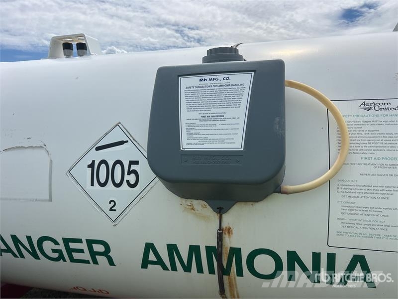 Western 2000 gal NH3 Tank Farm machinery