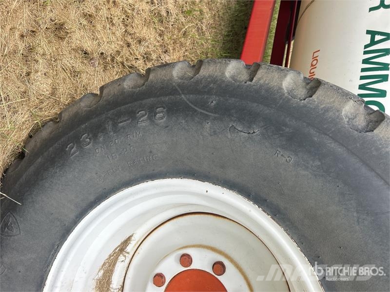 Western 2000 gal NH3 Tank Farm machinery