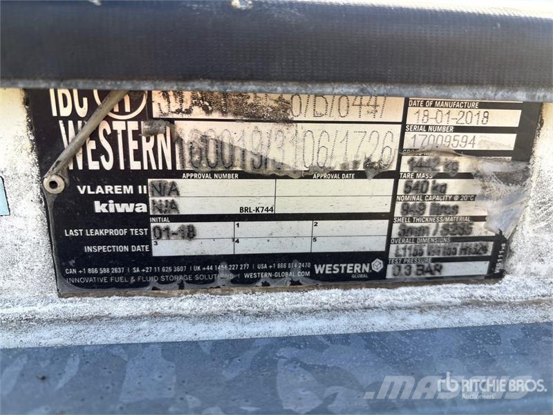 Western 949 L Skid Mounted Steel Fuel Tank Kraftstoff- und Zusatzstoffbehälter