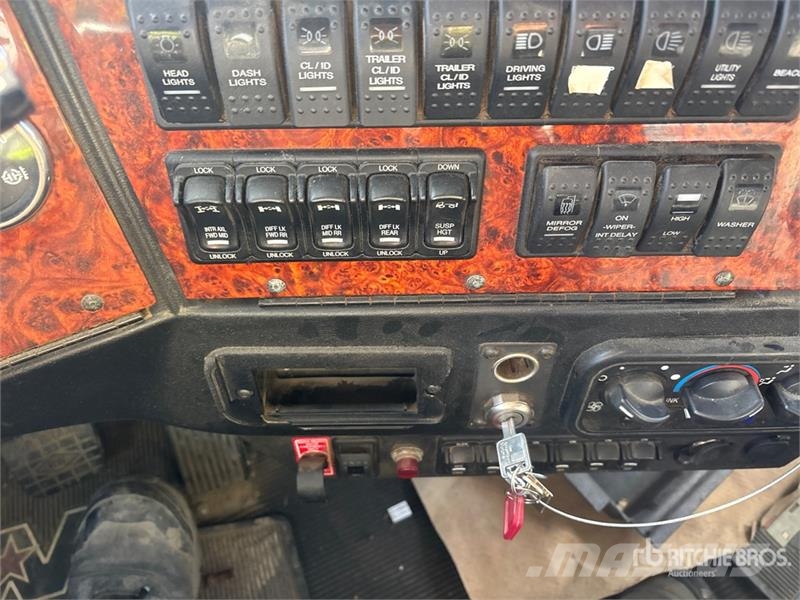 Western Star 1800 40 ton Straight Boom on Western Star 4900SA 1 شاحنات الرافعات