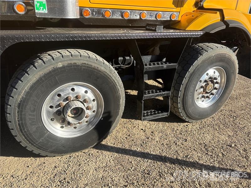 Western Star 3577S 35 ton Straight Boom on Western Star 4900 8x Lastbil med kran