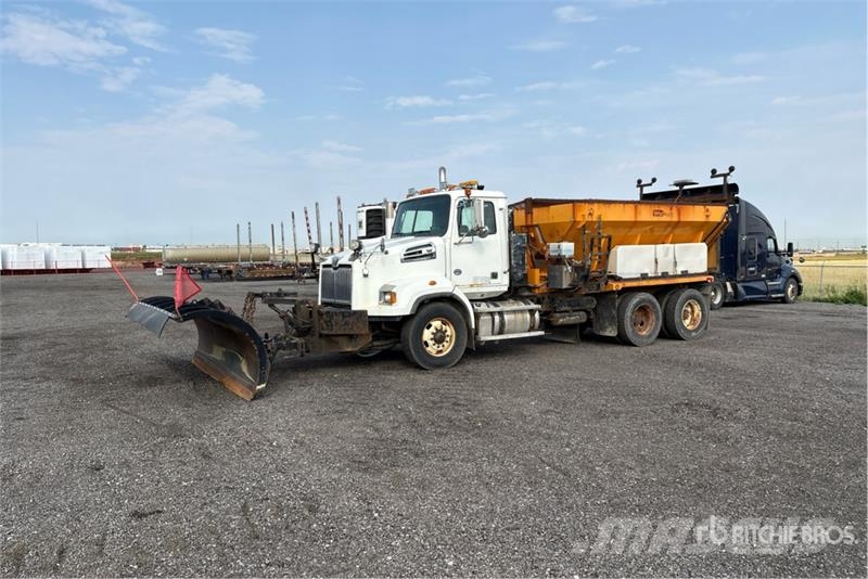 Western Star 4700 6x4 Snow Plow Truck مركبات الأغراض العامة