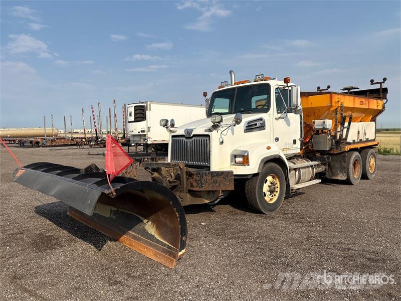 Western Star 4700 6x4 Snow Plow Truck مركبات الأغراض العامة