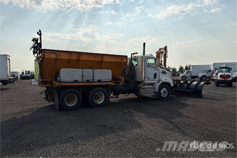 Western Star 4700 6x4 Snow Plow Truck مركبات الأغراض العامة