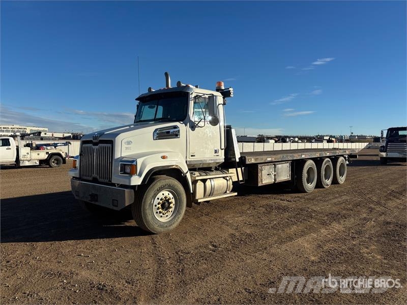 Western Star 4700 Rollback Truck Bergungsfahrzeuge