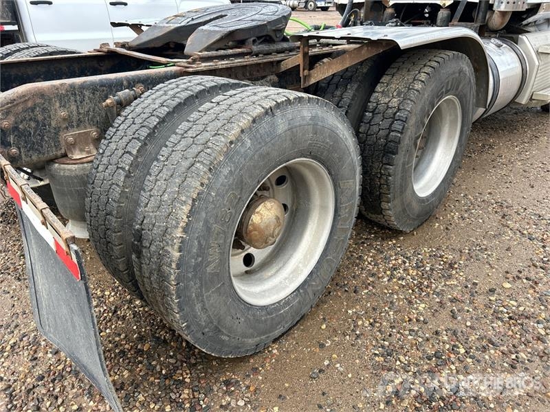 Western Star 4700 SF 6x4 T/A Day Cab Truck Tractor Седельные тягачи