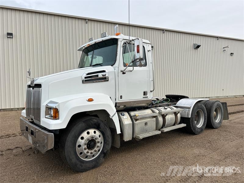 Western Star 4700 SF 6x4 T/A Day Cab Truck Tractor Седельные тягачи