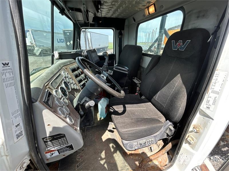 Western Star 4700SB 6x4 Snow Plow Truck مركبات الأغراض العامة