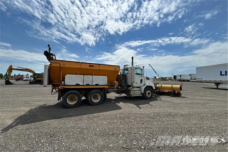 Western Star 4700SB 6x4 Snow Plow Truck مركبات الأغراض العامة