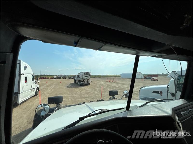 Western Star 4700SB 6x4 Snow Plow Truck مركبات الأغراض العامة