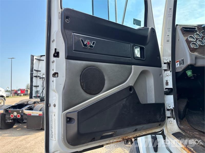 Western Star 4700SB 6x4 Snow Plow Truck مركبات الأغراض العامة
