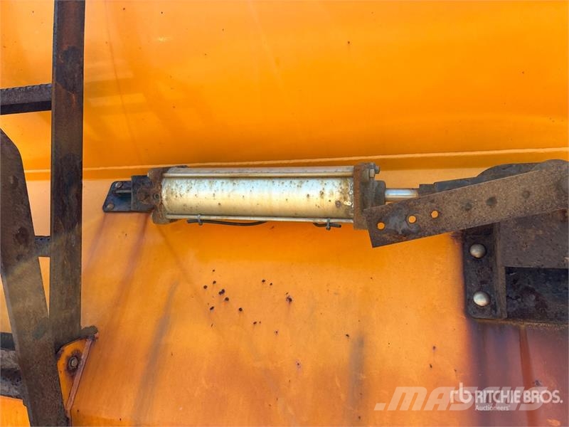 Western Star 4700SB 6x4 Snow Plow Truck مركبات الأغراض العامة