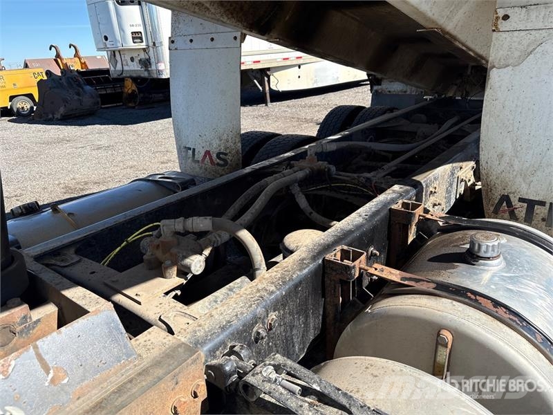 Western Star 4700SB 6x4 T/A Dump Truck Kipper
