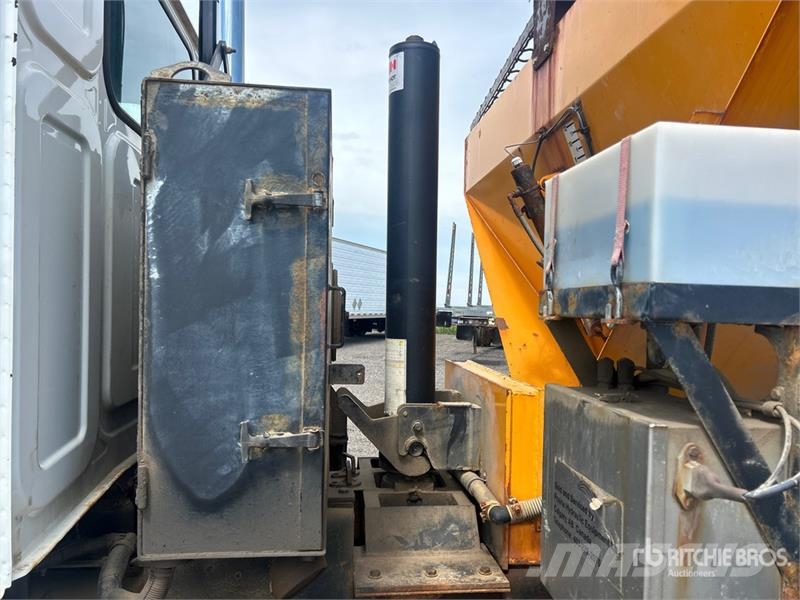 Western Star 4700SB 6x4 Snow Plow Truck مركبات الأغراض العامة