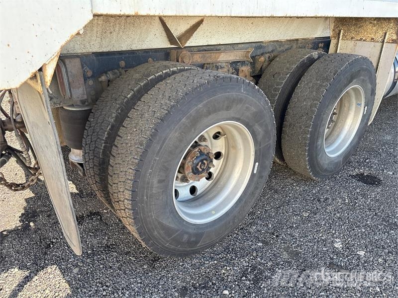 Western Star 4700SB 6x4 T/A Dump Truck Kipper
