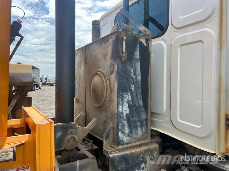 Western Star 4700SB 6x4 Snow Plow Truck مركبات الأغراض العامة