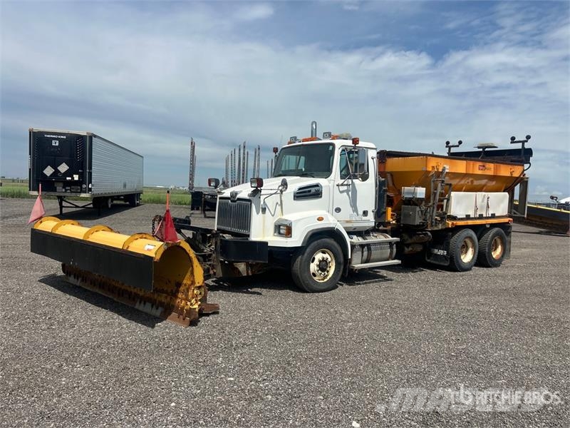 Western Star 4700SB 6x4 Snow Plow Truck مركبات الأغراض العامة