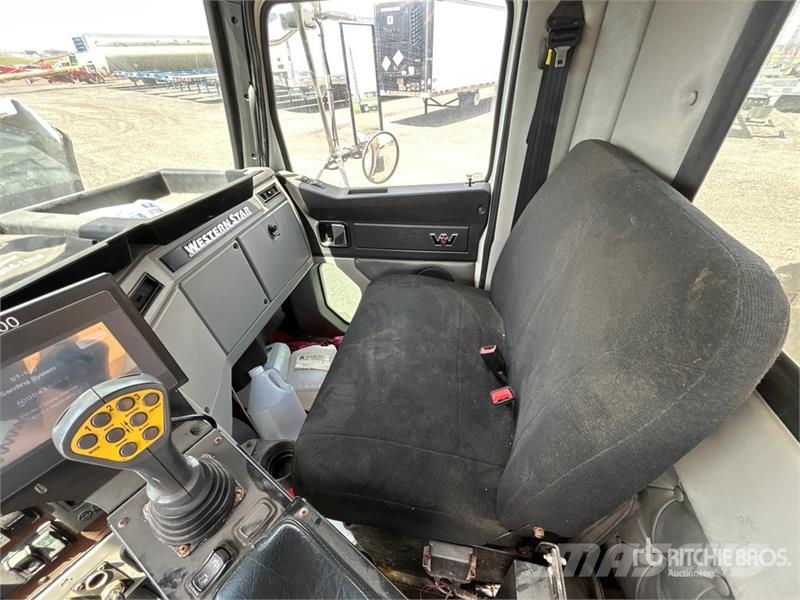 Western Star 4700SB 6x4 Snow Plow Truck مركبات الأغراض العامة