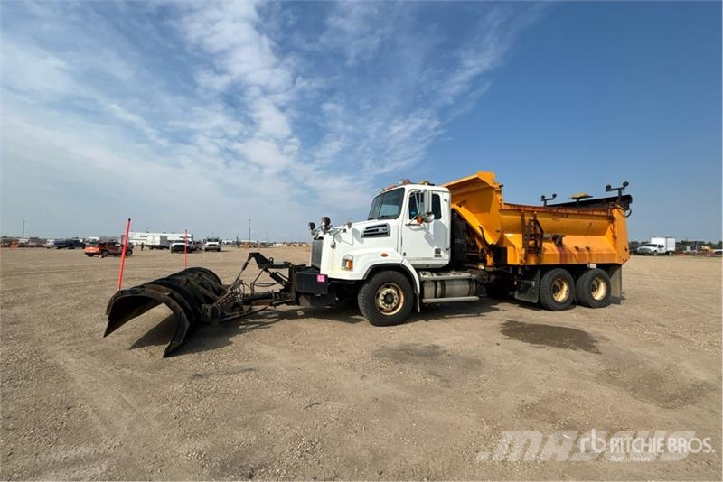 Western Star 4700SB 6x4 Snow Plow Truck مركبات الأغراض العامة
