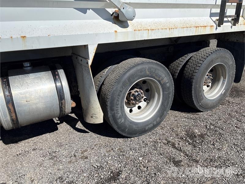 Western Star 4700SB 6x4 T/A Dump Truck Kipper