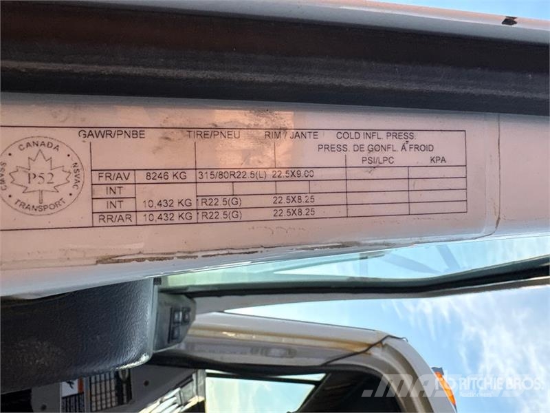 Western Star 4700SF 6x4 Spreader Truck (Inoperable) مركبات الأغراض العامة