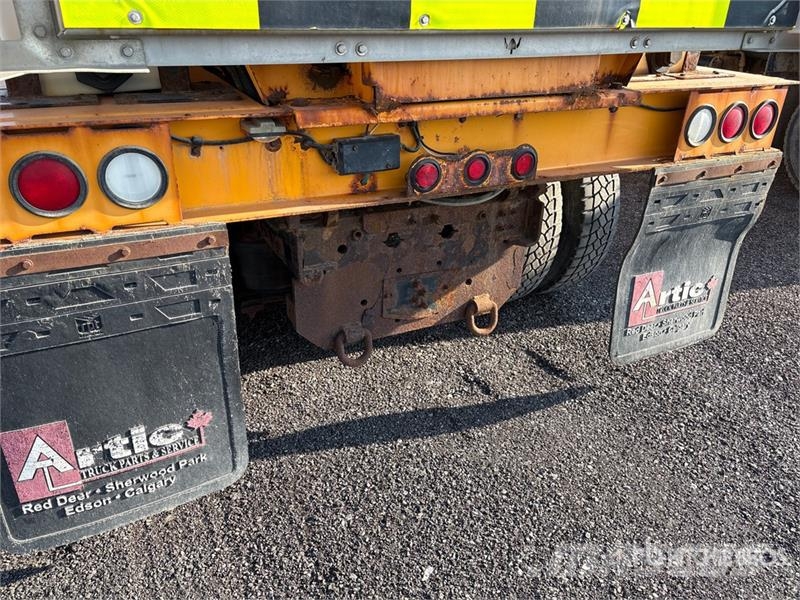Western Star 4700SF 6x4 Spreader Truck (Inoperable) مركبات الأغراض العامة