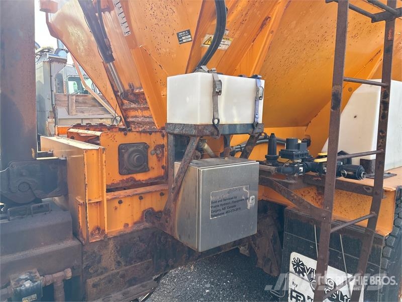Western Star 4700SF 6x4 Spreader Truck (Inoperable) مركبات الأغراض العامة