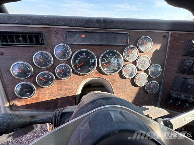 Western Star 4700SF 6x4 Spreader Truck (Inoperable) مركبات الأغراض العامة