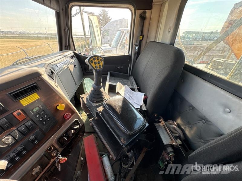 Western Star 4700SF 6x4 Spreader Truck (Inoperable) مركبات الأغراض العامة