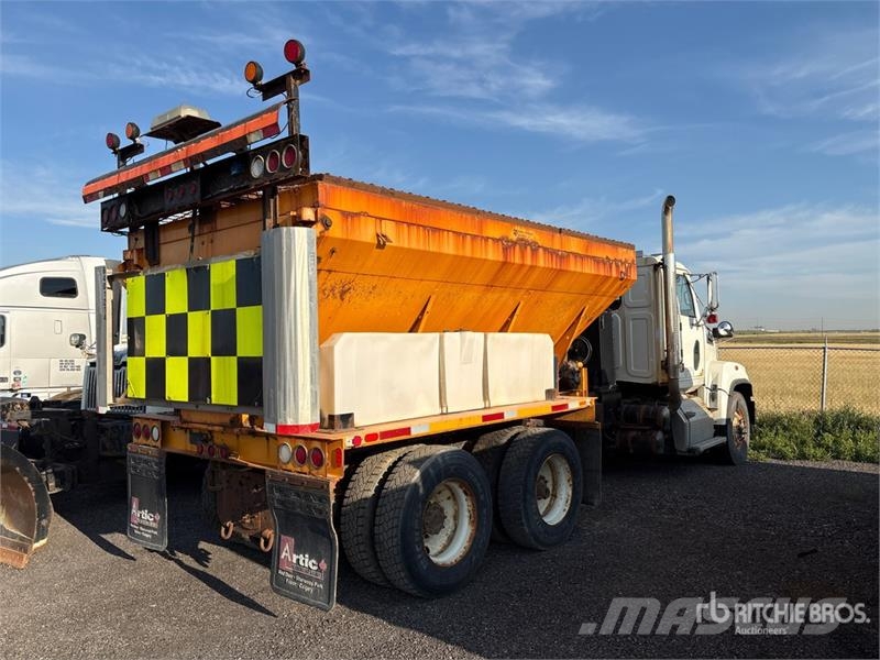 Western Star 4700SF 6x4 Spreader Truck (Inoperable) مركبات الأغراض العامة