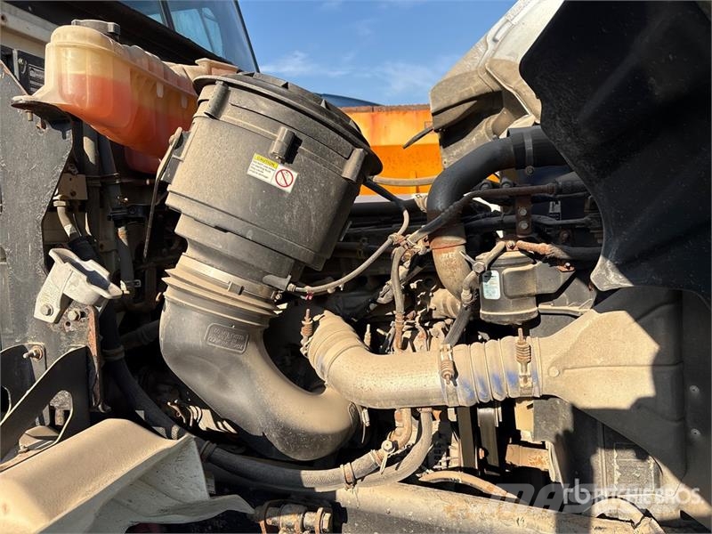 Western Star 4700SF 6x4 Spreader Truck (Inoperable) مركبات الأغراض العامة