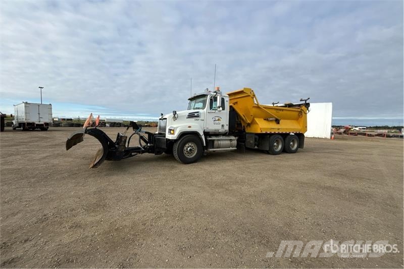 Western Star 4700SF 6x4 Snow Plow Truck Veicoli municipali