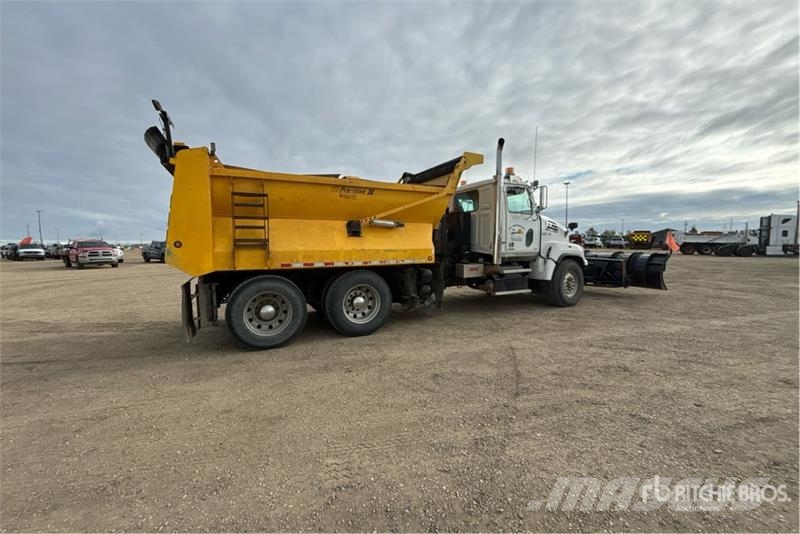 Western Star 4700SF 6x4 Snow Plow Truck Veicoli municipali