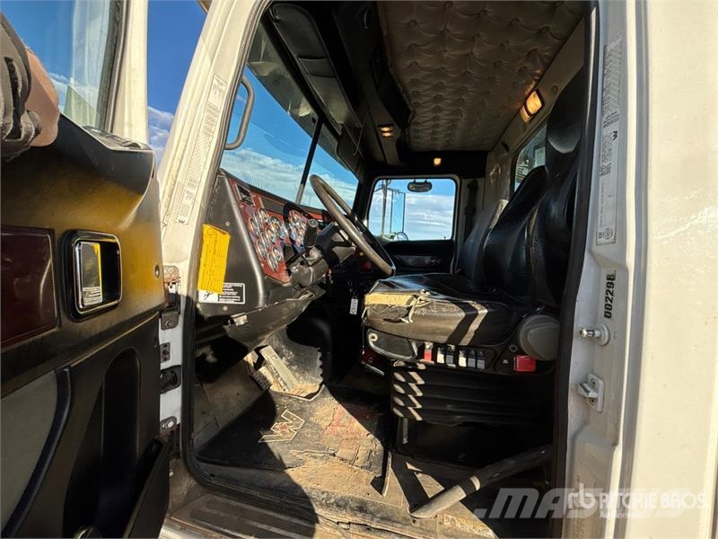 Western Star 4700SF 8x6 Rollback Truck Kurtaricilar