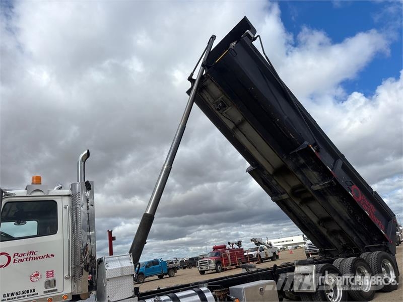 Western Star 4900 10x6 Tri/A Dump Truck ダンプ