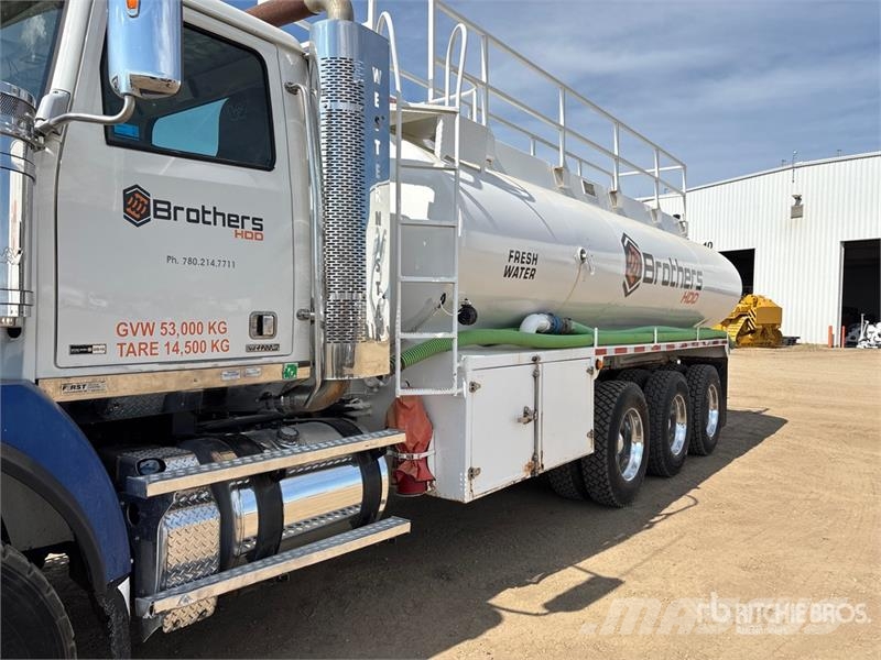 Western Star 4900 22240 L 8x6 Tanker Truck شاحنات ذات صهاريج