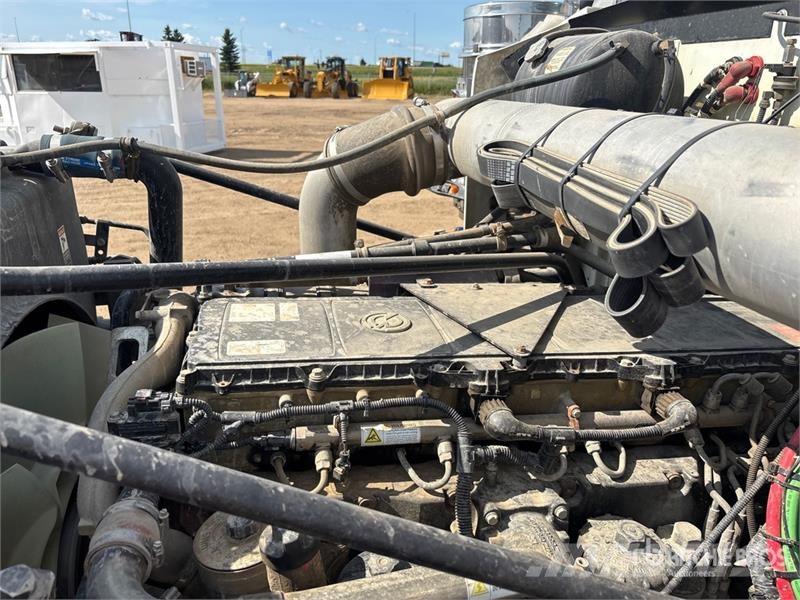 Western Star 4900 22240 L 8x6 Tanker Truck شاحنات ذات صهاريج