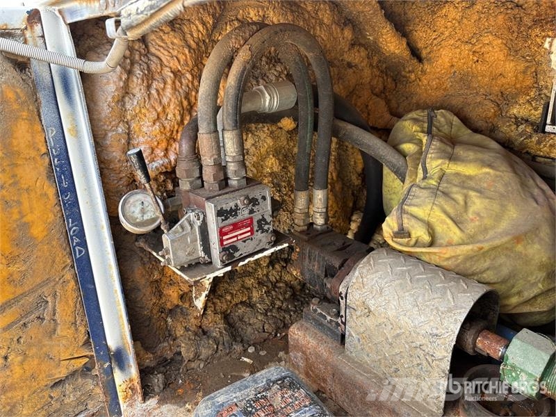 Western Star 4900 22240 L 8x6 Tanker Truck شاحنات ذات صهاريج