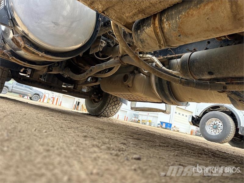Western Star 4900 22240 L 8x6 Tanker Truck شاحنات ذات صهاريج
