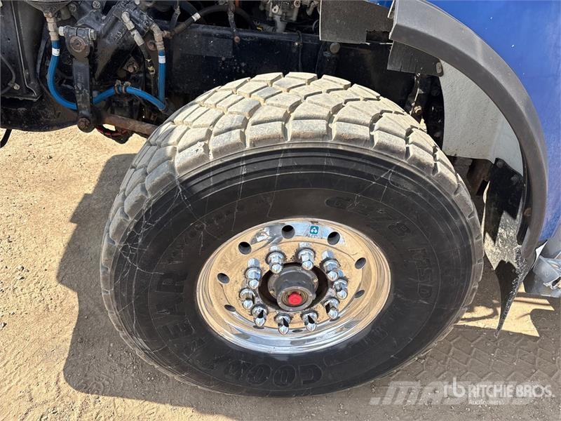 Western Star 4900 22240 L 8x6 Tanker Truck شاحنات ذات صهاريج