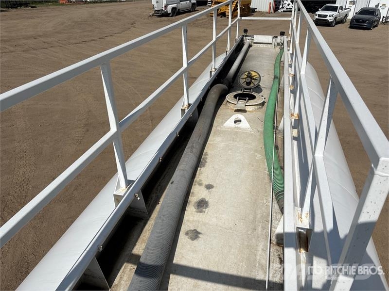 Western Star 4900 22240 L 8x6 Tanker Truck شاحنات ذات صهاريج