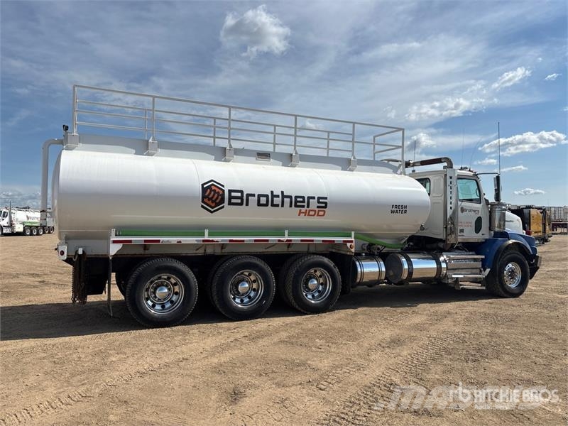 Western Star 4900 22240 L 8x6 Tanker Truck شاحنات ذات صهاريج
