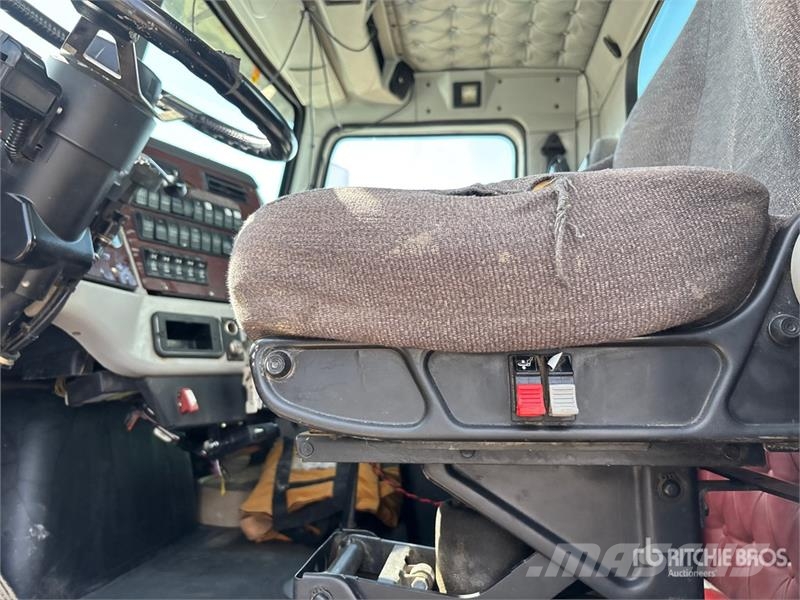 Western Star 4900 22240 L 8x6 Tanker Truck شاحنات ذات صهاريج