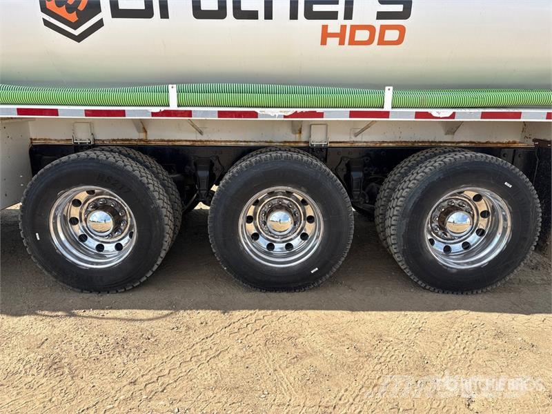 Western Star 4900 22240 L 8x6 Tanker Truck شاحنات ذات صهاريج