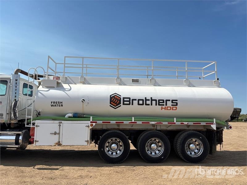 Western Star 4900 22240 L 8x6 Tanker Truck شاحنات ذات صهاريج