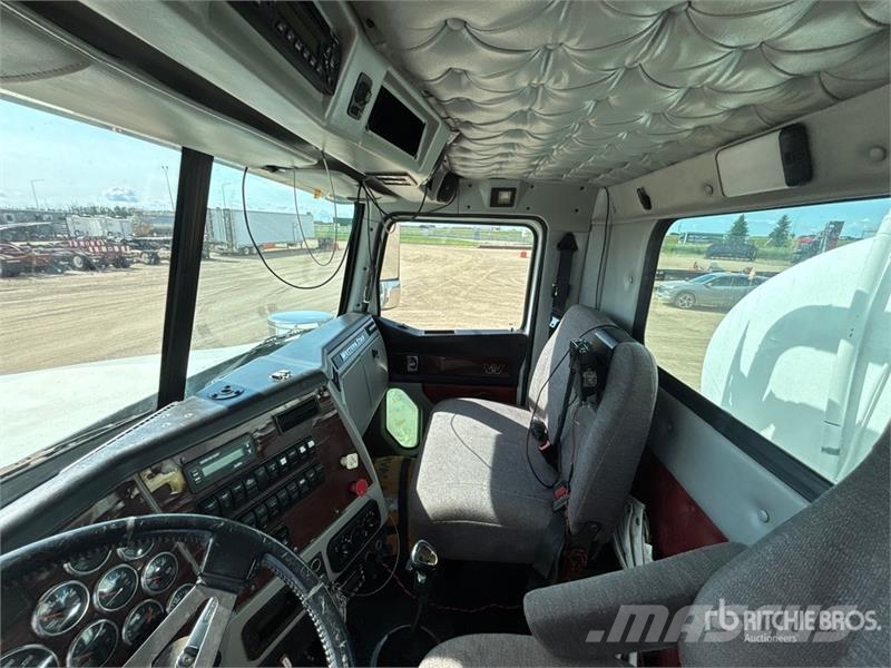 Western Star 4900 22240 L 8x6 Tanker Truck شاحنات ذات صهاريج