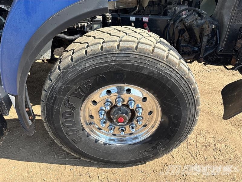 Western Star 4900 22240 L 8x6 Tanker Truck شاحنات ذات صهاريج